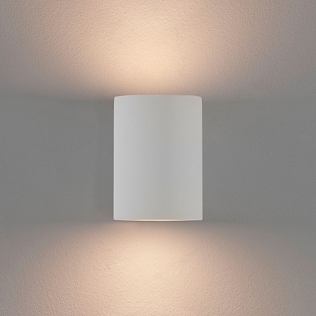 Pero Wall Light in Plaster