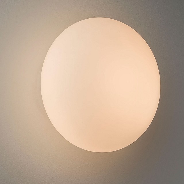 Zeppo Wall Bathroom Wall Light in White Glass