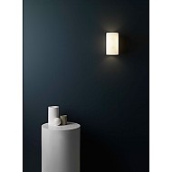 Cyl 200 Wall Light in White Glass