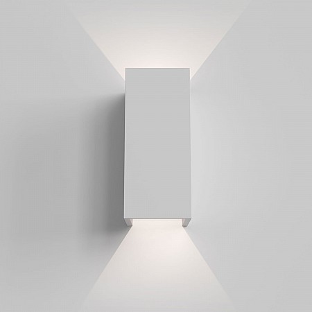Parma 210 Wall Light in Plaster
