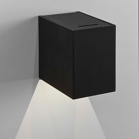 Oslo 100 LED Exterior Wall Light in Textured Black