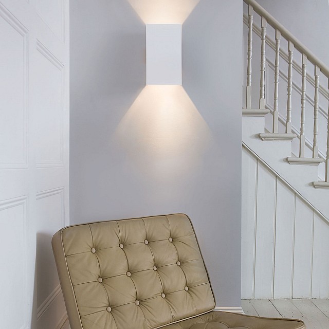 Pella 190 Wall Light in Plaster