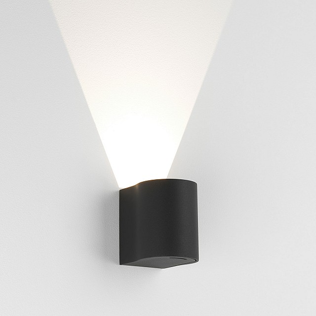 Dunbar 100 LED Exterior Wall Light in Textured Black