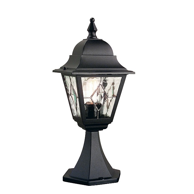 Norfolk 1 Light Pedestal Lantern